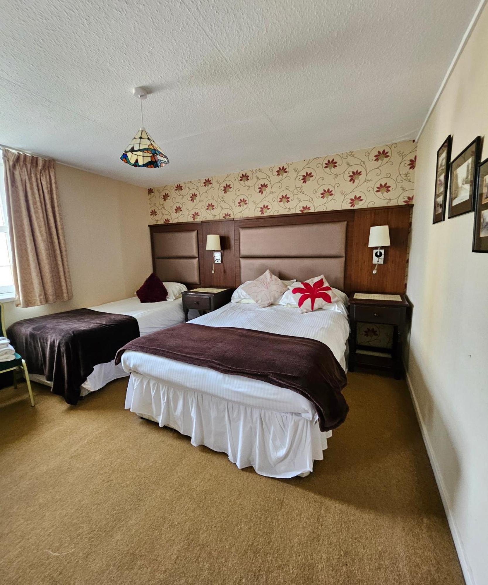 Station Hotel Portsoy Eksteriør bilde